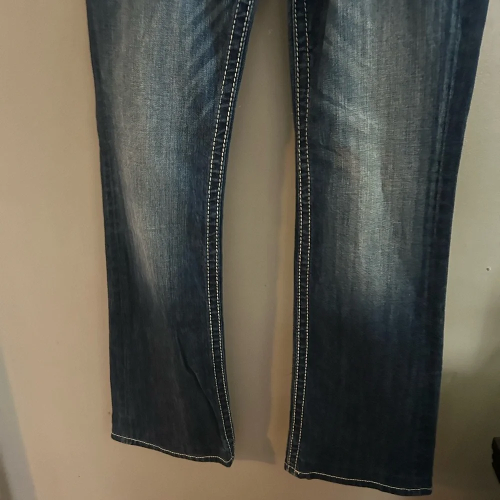 Miss Me Jeans - Cleo Stitched Bootcut - medium blue factory faded Y2K - Picture 5 of 15